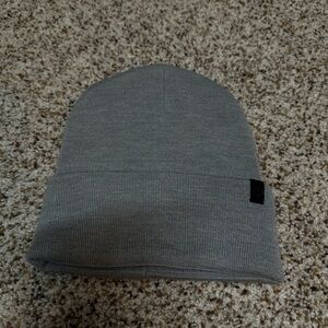 Heathered gull grey chill fighter beanie